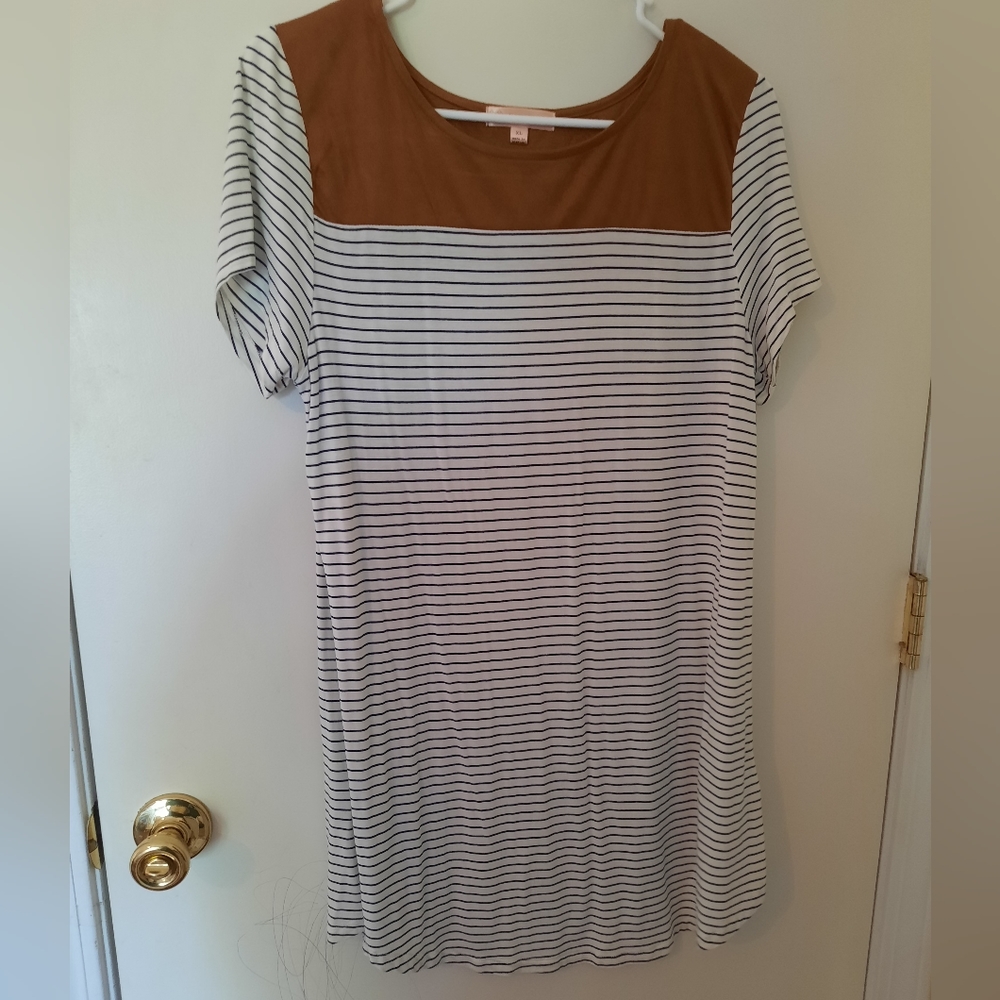 Maternity top size xl